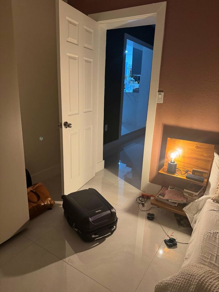 49 Infuriating Pictures That Show Some Women Live With Animals Instead Of Husbands