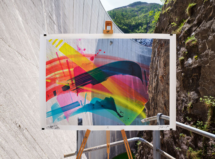 This Photographer Worked With Street Artists To Create Graffiti In Places Where It Can’t Be Painted (17 Pics)