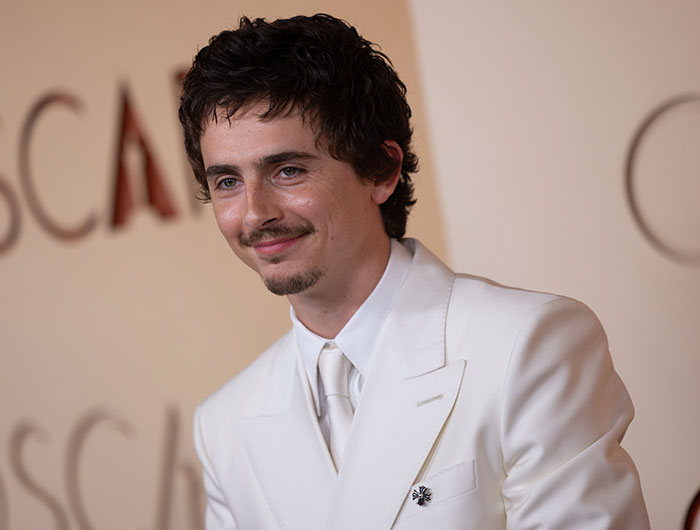 Amid Timothe&eacute; Chalamet’s Ballet Drama, Sydney Sweeney Strips Down To Lingerie Only In Steamy Ballerina Pics