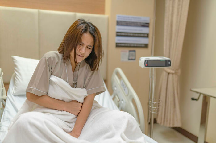 36 Of The Most Ridiculous Cases Of Patients Faking It, According To Medical Pros Online