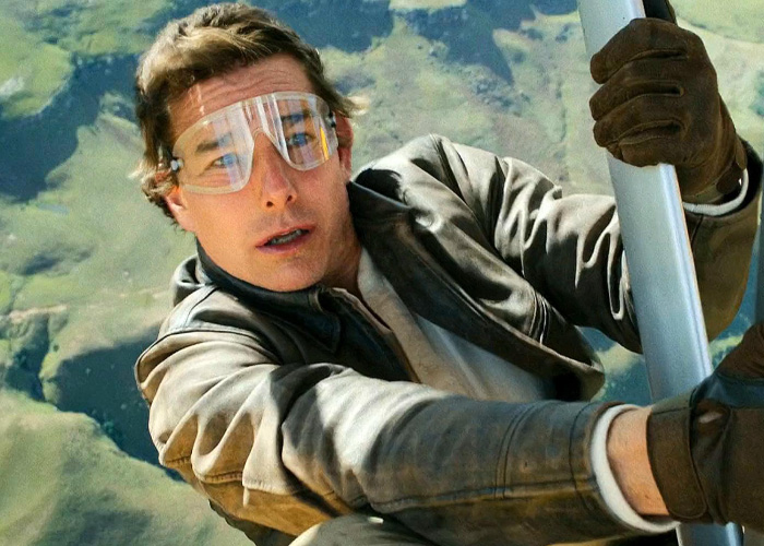 “Seems Terrifying”: Fans Spot Bizarre Detail In Photo Of Tom Cruise Hugging Michael B. Jordan