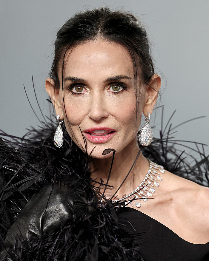 After Viral Lighting Debate At The Oscars After-Party, Here’s What The Stars’ Skins Looked Like Unfiltered After Viral Lighting Debate At The Oscars After-Party, Here’s What The Stars’ Skins Looked Like Unfiltered