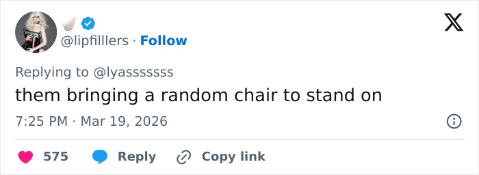 “Mediocre Level”: Fans Slam Olivia Rodrigo’s Vogue Cover After Spotting Bizarre Details “Mediocre Level”: Fans Slam Olivia Rodrigo’s Vogue Cover After Spotting Bizarre Details