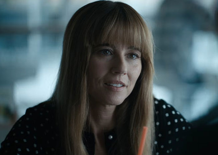 Linda Cardellini Opens Up About ‘Weird’ And ‘Scary’ Experience Filming Intimate Scene With Jason Bateman Linda Cardellini Opens Up About ‘Weird’ And ‘Scary’ Experience Filming Intimate Scene With Jason Bateman