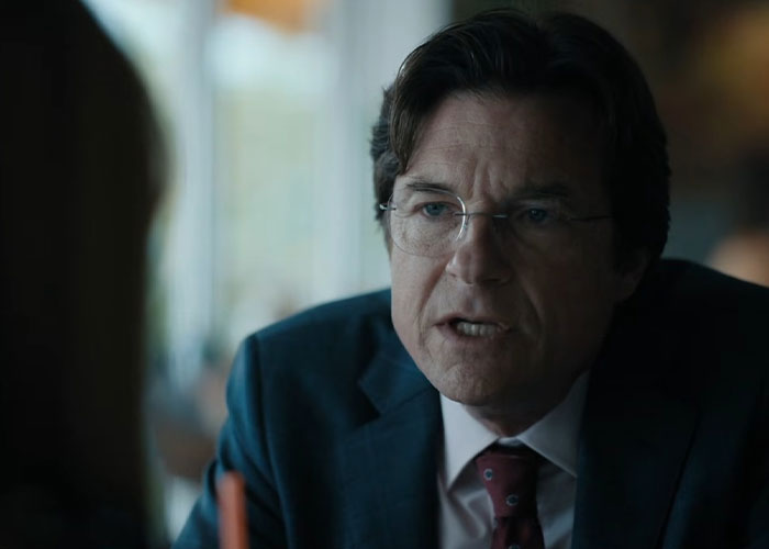 Linda Cardellini Opens Up About ‘Weird’ And ‘Scary’ Experience Filming Intimate Scene With Jason Bateman Linda Cardellini Opens Up About ‘Weird’ And ‘Scary’ Experience Filming Intimate Scene With Jason Bateman