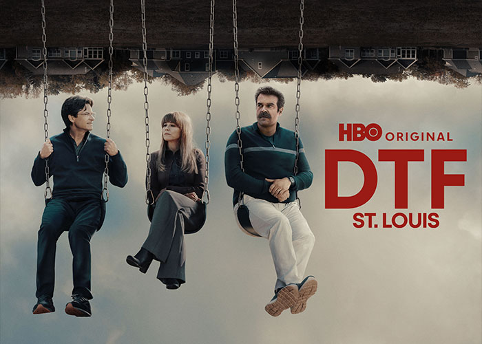 Linda Cardellini Opens Up About ‘Weird’ And ‘Scary’ Experience Filming Intimate Scene With Jason Bateman Linda Cardellini Opens Up About ‘Weird’ And ‘Scary’ Experience Filming Intimate Scene With Jason Bateman