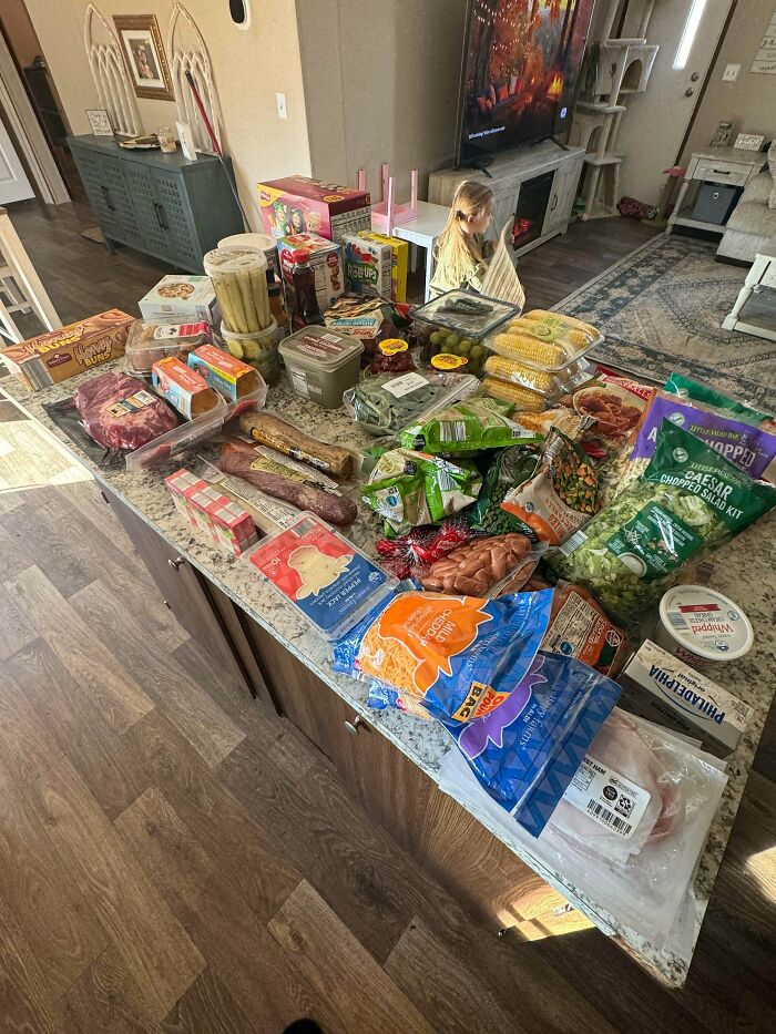 99 People Show How Much Groceries Cost Where They Live And It’s Pretty Bad (New Pics)