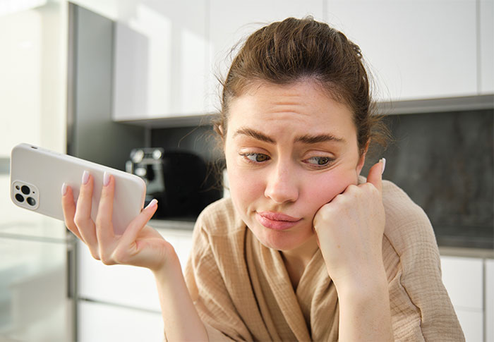 Woman Cuts Off Parents After Catching Mom In Bed With Her Fianc&eacute;, Now They&rsquo;re Making Her Life Hell