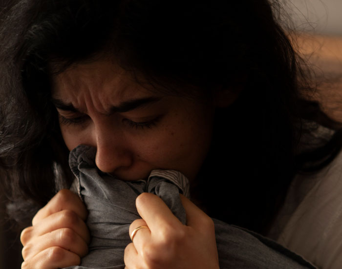 Woman Cuts Off Parents After Catching Mom In Bed With Her Fianc&eacute;, Now They&rsquo;re Making Her Life Hell