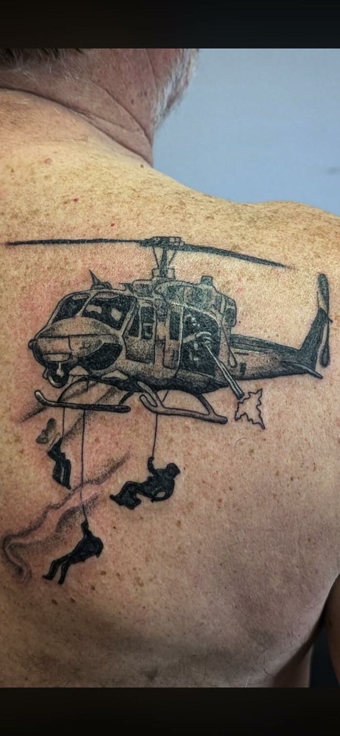 83 Tattoos That Make You Question Both The People Who Got Them And The Artists Who Did Them (New Pics) 83 Tattoos That Make You Question Both The People Who Got Them And The Artists Who Did Them (New Pics)