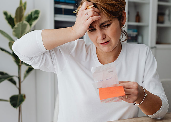 &ldquo;He Just Broke Down Sobbing&rdquo;: Man Hurt His SAH Wife Has $47k Stashed Away While He&rsquo;s Struggling