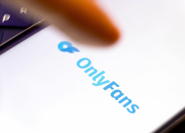 Creator Of World’s Most Profitable Adult Entertainment Platform Passes Away At 43 Sparking Heated Reactions