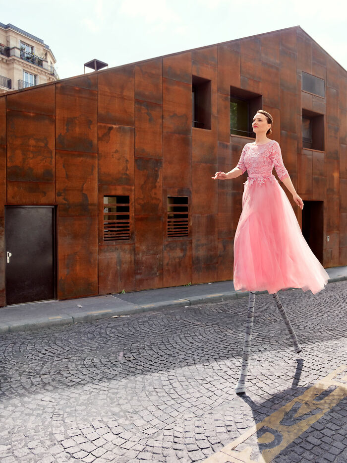 This Photographer Made 27 &ldquo;Invisible Jumper&rdquo; Illusions That Might Trick Your Eyes