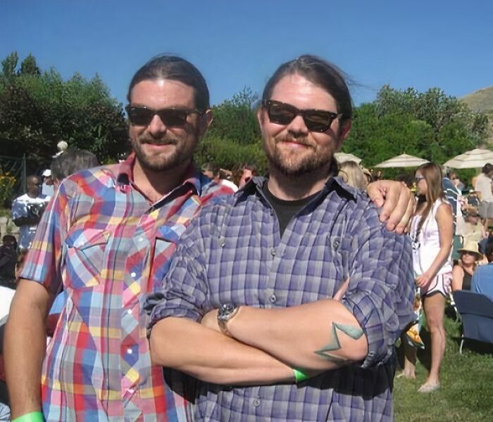 &ldquo;Am I Seeing Double?&rdquo; 43 Times People Ran Into Their Identical Twin Stranger