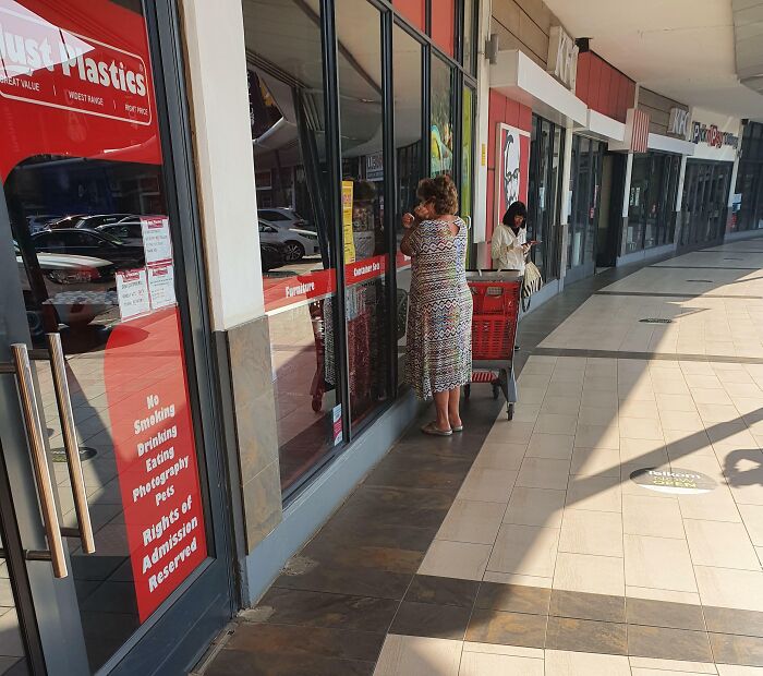 &ldquo;He Slapped Her Back&rdquo;: 73 People Call Out Entitled &lsquo;Karens&rsquo; Who Seem To Be Missing A Sense Of Shame