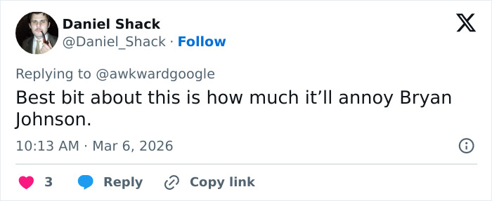 “Real-Life Dorian Gray”: Youthful-Looking Photographer Stuns After Fans Find Out His Real Age