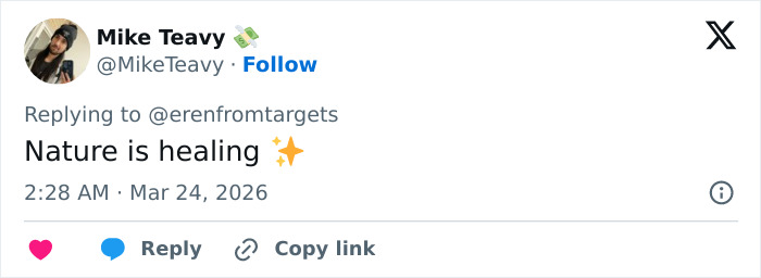 JoJo Siwa’s Look For ‘Hannah Montana’ Special Sparks Debate After Her “Trad Wife” Transformation