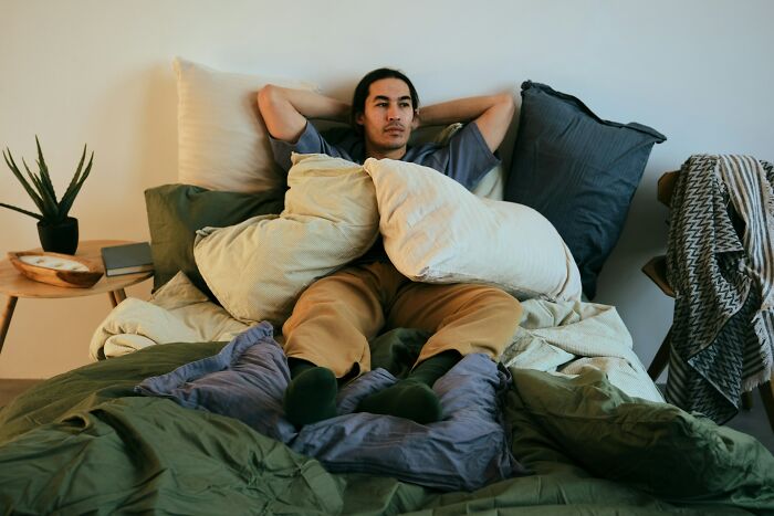 &ldquo;A Premium‑Tier Zombie&rdquo;: 63 Life Hacks People Regret Ever Trying