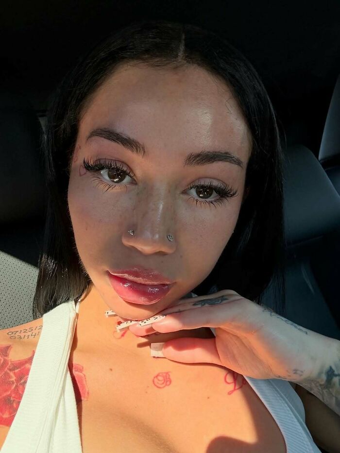 “Custom $2.5 Million Mobile Mansion”: 39 Alleged Requests That Prove Some Celebs Live In A Different Universe