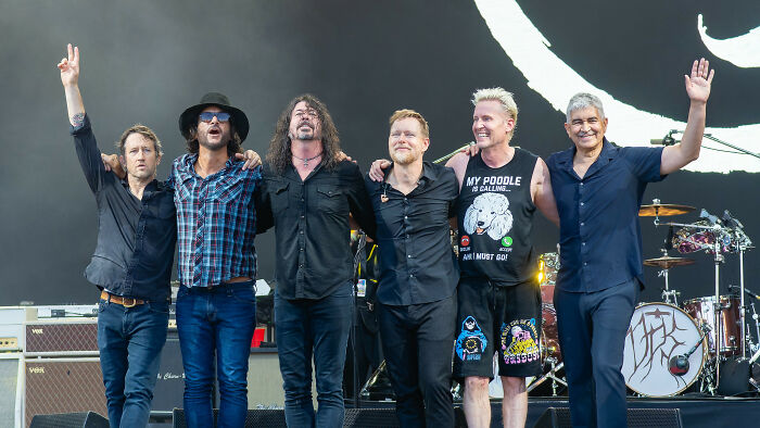 “Custom $2.5 Million Mobile Mansion”: 39 Alleged Requests That Prove Some Celebs Live In A Different Universe