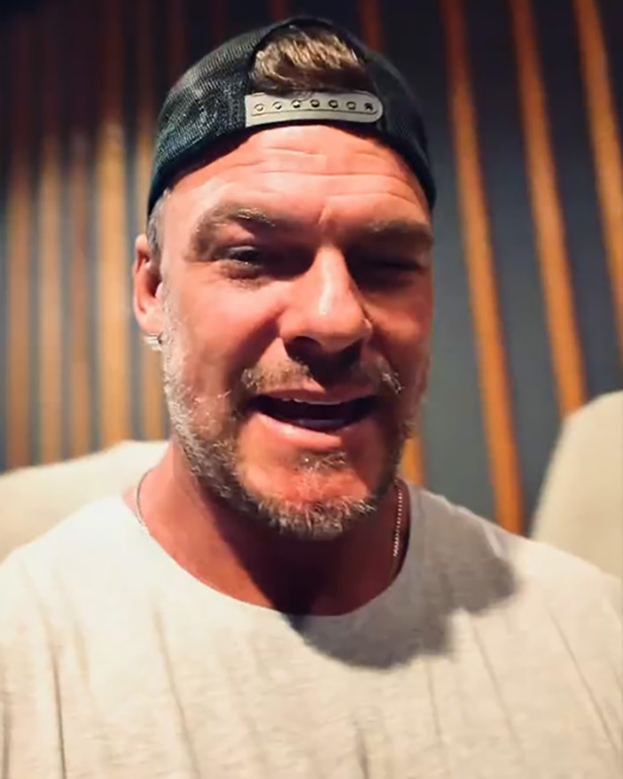 Alan Ritchson Speaks Out About Wild Fight With Neighbor For The First Time Alan Ritchson Speaks Out About Wild Fight With Neighbor For The First Time