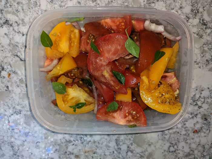 67 Times People Witnessed The Pettiest Work Dramas They Just Had To Gossip About 67 Times People Witnessed The Pettiest Work Dramas They Just Had To Gossip About