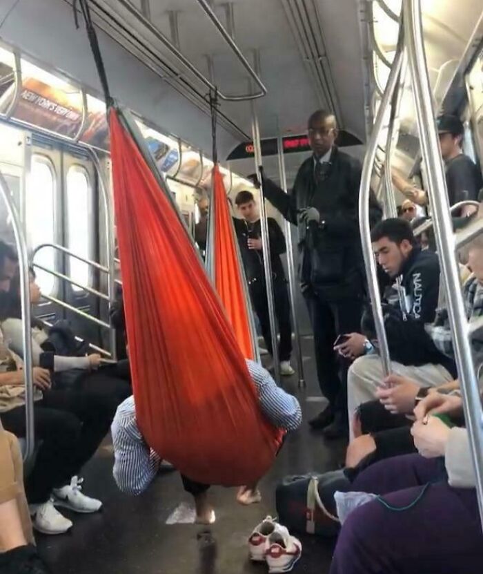 “NYC Is A Simulation”: 47 Times People’s Commutes Were Ruined By Completely Unhinged And Entitled Passengers (New Pics) “NYC Is A Simulation”: 47 Times People’s Commutes Were Ruined By Completely Unhinged And Entitled Passengers (New Pics)