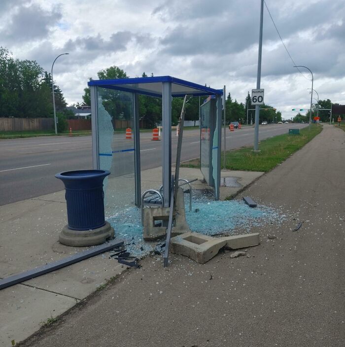 “NYC Is A Simulation”: 47 Times People’s Commutes Were Ruined By Completely Unhinged And Entitled Passengers (New Pics) “NYC Is A Simulation”: 47 Times People’s Commutes Were Ruined By Completely Unhinged And Entitled Passengers (New Pics)