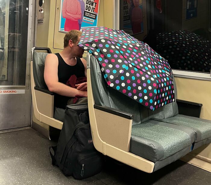 “NYC Is A Simulation”: 47 Times People’s Commutes Were Ruined By Completely Unhinged And Entitled Passengers (New Pics) “NYC Is A Simulation”: 47 Times People’s Commutes Were Ruined By Completely Unhinged And Entitled Passengers (New Pics)