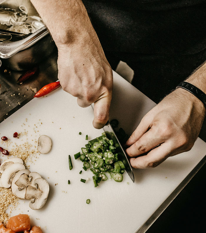 Pregnant Wife’s Cruel Comment Cuts Deep, Makes Husband Act In Hurt Pregnant Wife’s Cruel Comment Cuts Deep, Makes Husband Act In Hurt