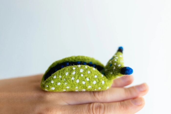 Artist Creates Adorable Felted Figurines Inspired By Colorful Sea Slug Species (34 Pics)