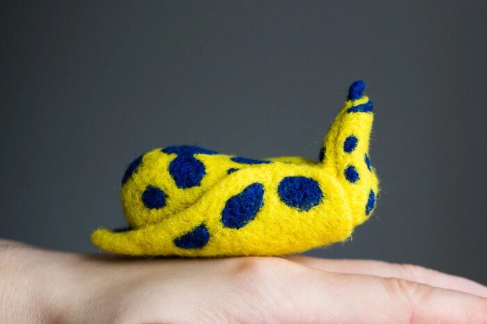 Artist Creates Adorable Felted Figurines Inspired By Colorful Sea Slug Species (34 Pics)