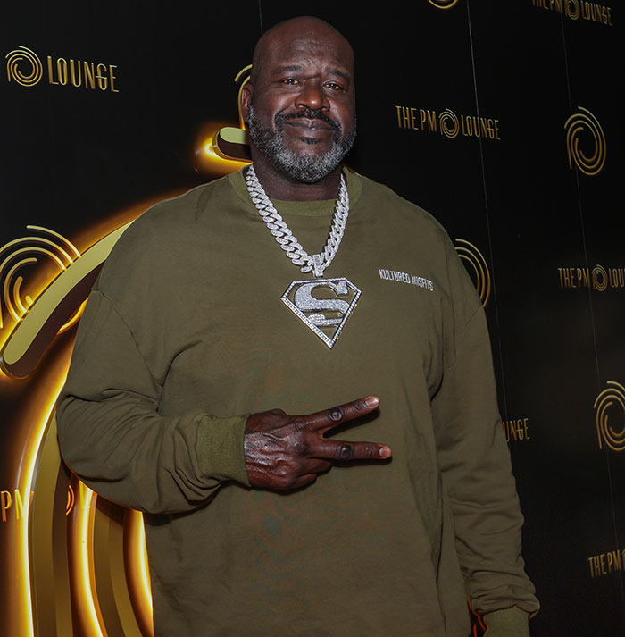 “Who Is She Anyway?”: Shaquille O&rsquo;Neal Bluntly Responds To Rumors He Sent Sabrina Carpenter Racy Messages