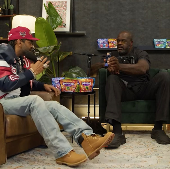 “Who Is She Anyway?”: Shaquille O&rsquo;Neal Bluntly Responds To Rumors He Sent Sabrina Carpenter Racy Messages