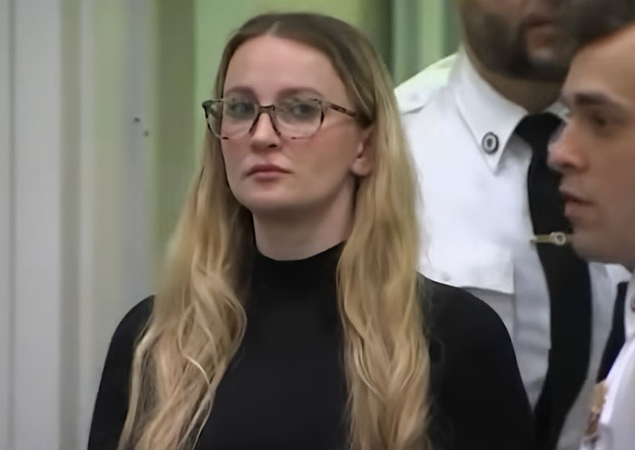 Cop Breaks Down As She Describes Losing “Everything In 15 Seconds” After Pulling Firearm On Fellow Officers