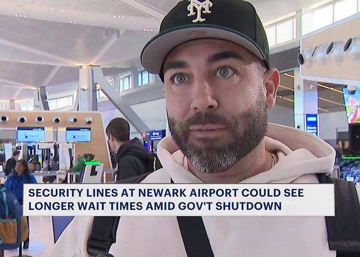 Internet Explodes Over Brooklyn Man&rsquo;s Priceless Reaction To ICE At The Airport
