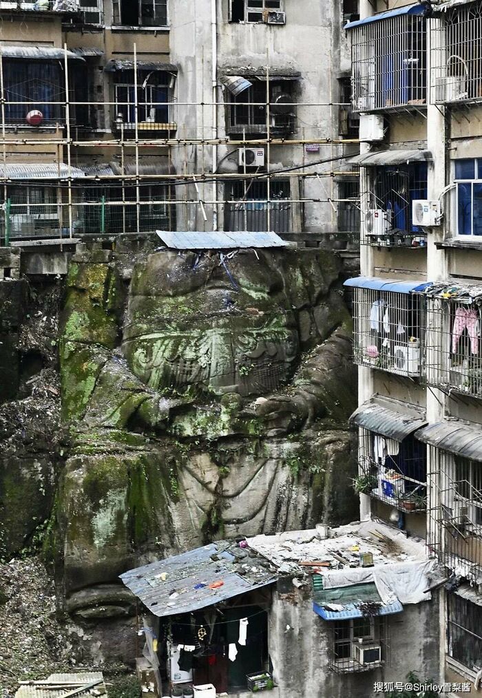 “This Is Insanity”: 83 Dystopian ‘Urban Hell’ Photos That Show The True Price Of Modern Life (New Pics) “This Is Insanity”: 83 Dystopian ‘Urban Hell’ Photos That Show The True Price Of Modern Life (New Pics)