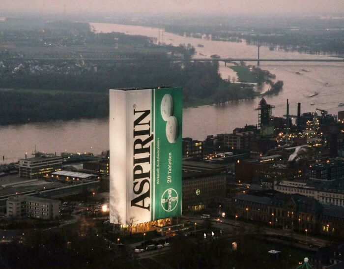 “This Is Insanity”: 83 Dystopian ‘Urban Hell’ Photos That Show The True Price Of Modern Life (New Pics) “This Is Insanity”: 83 Dystopian ‘Urban Hell’ Photos That Show The True Price Of Modern Life (New Pics)