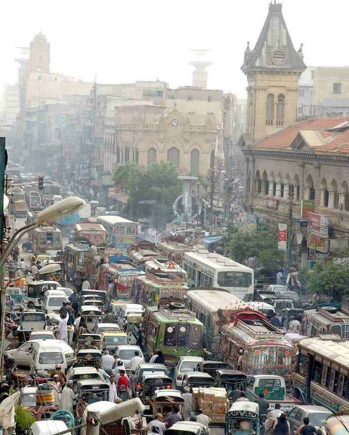 “This Is Insanity”: 83 Dystopian ‘Urban Hell’ Photos That Show The True Price Of Modern Life (New Pics) “This Is Insanity”: 83 Dystopian ‘Urban Hell’ Photos That Show The True Price Of Modern Life (New Pics)