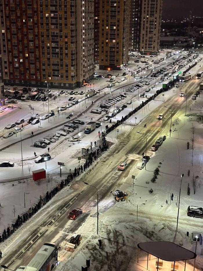 “This Is Insanity”: 83 Dystopian ‘Urban Hell’ Photos That Show The True Price Of Modern Life (New Pics) “This Is Insanity”: 83 Dystopian ‘Urban Hell’ Photos That Show The True Price Of Modern Life (New Pics)