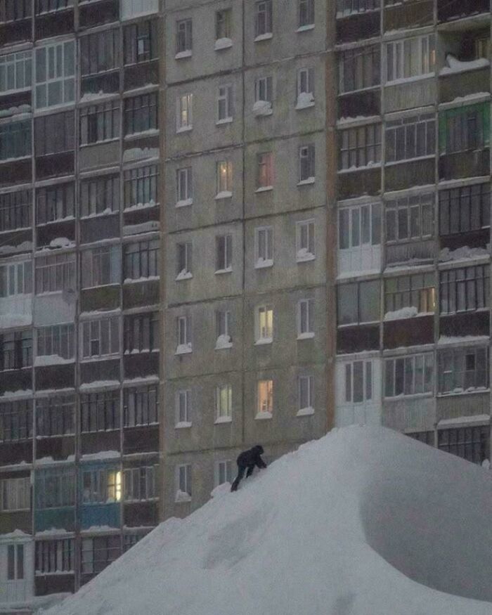 “This Is Insanity”: 83 Dystopian ‘Urban Hell’ Photos That Show The True Price Of Modern Life (New Pics) “This Is Insanity”: 83 Dystopian ‘Urban Hell’ Photos That Show The True Price Of Modern Life (New Pics)