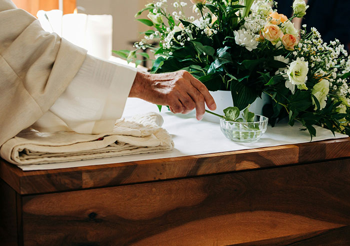 &ldquo;I&rsquo;ll Never Forget That&rdquo;: 47 Funeral Moments That Became Memorable For All The Wrong Reasons