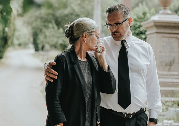 &ldquo;I&rsquo;ll Never Forget That&rdquo;: 47 Funeral Moments That Became Memorable For All The Wrong Reasons