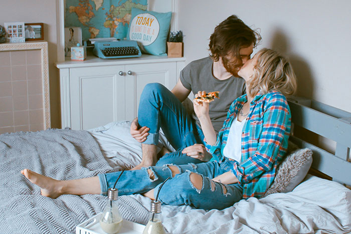 37 Times People Discovered They Were Being Secretly Filmed And It Was Terrifying