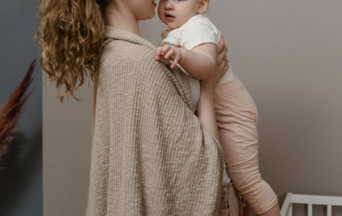 Dad Refuses To Help With Newborn And Keeps Inviting Family Over, Wife Makes Him Walk In Her Shoes