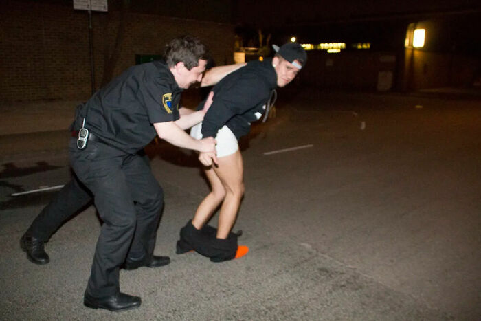 This Photographer Took 43 Bold And Hilarious Celebrity &ldquo;Candid&rdquo; Moments Using Lookalikes