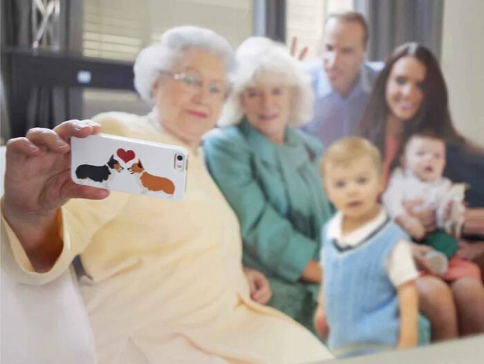 This Photographer Took 43 Bold And Hilarious Celebrity &ldquo;Candid&rdquo; Moments Using Lookalikes