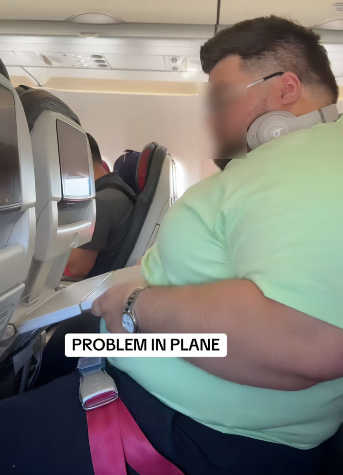 Airline’s New “Customer Of Size” Policy Sparks Backlash