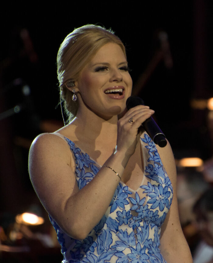 Megan Hilty: Bio And Career Highlights Megan Hilty: Bio And Career Highlights