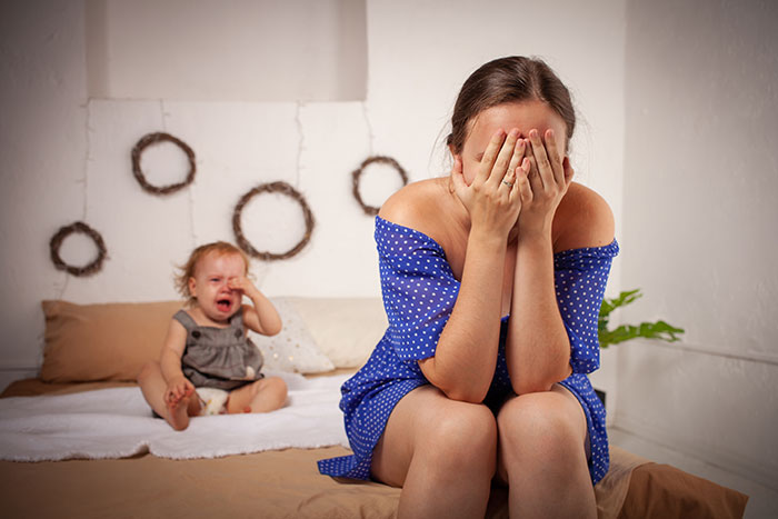 Mom Comes Back From 10-Hour Shift To A Total Mess, Baby Screaming And Son Panicking While Husband Is Asleep